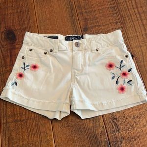 Lucky Brand Girls Riley Embroidered shorts size 10